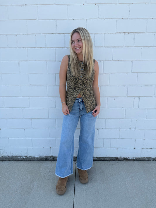Main Strip stretchy leopard animal print vest button front sleeveless top Ella chic boutique Roanoke 