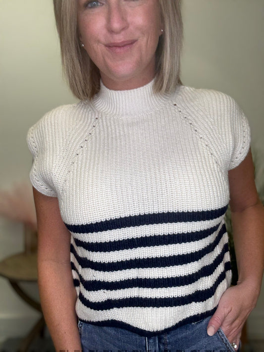 Saw the Details Scallop Sweater Top