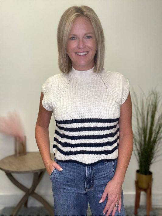Saw the Details Scallop Sweater Top