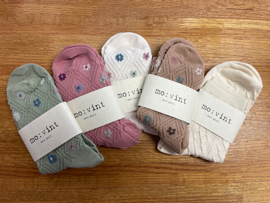 Cable Knit Flower Crew Socks
