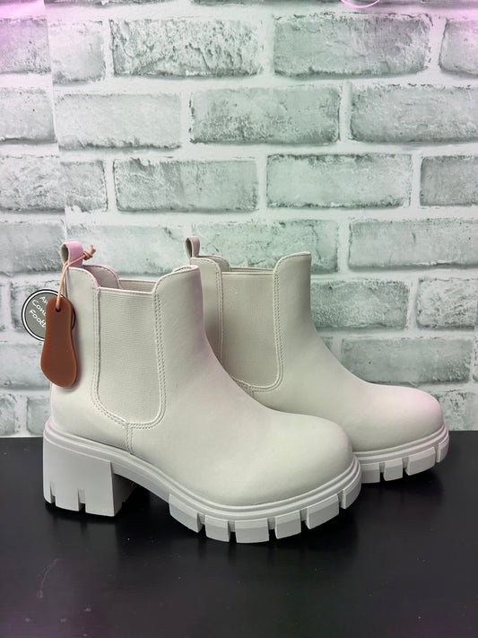 Ivy All Over White Boot - Ella Chic Boutique