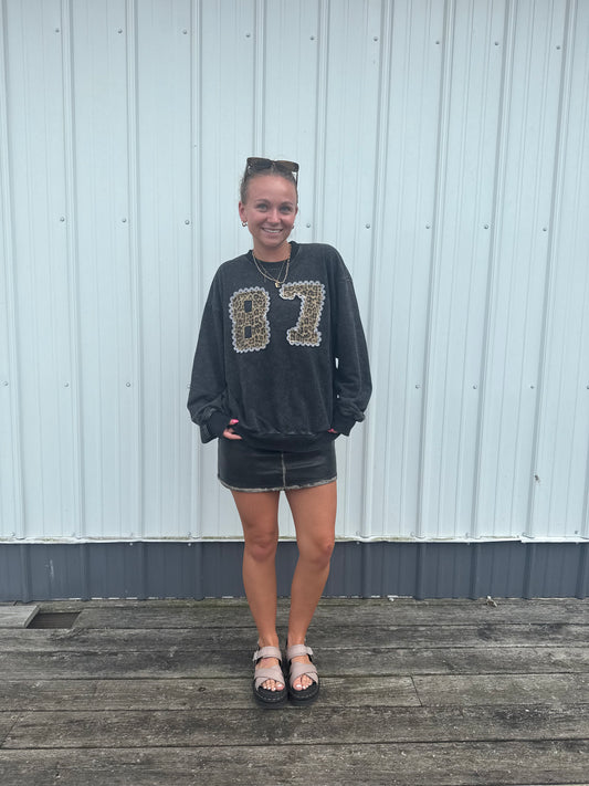 Regan 87 Leopard and Lace Crewneck Sweatshirt - Ella Chic Boutique