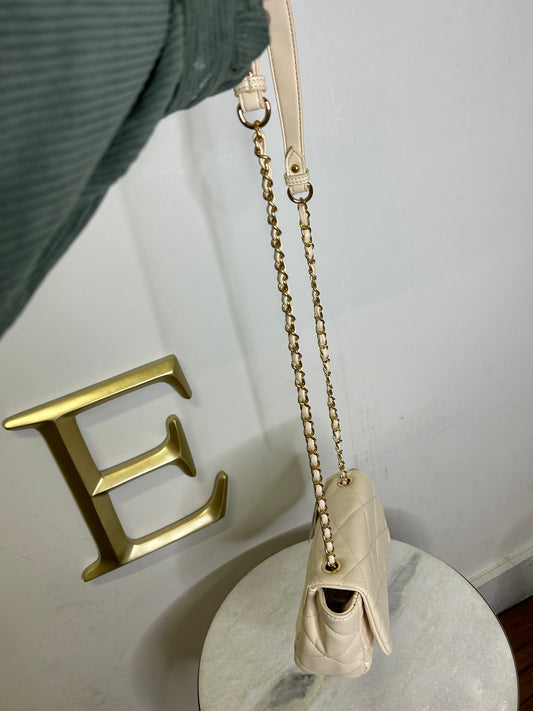 Lovely Chain Crossbody Purse in White - Ella Chic Boutique