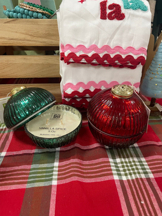Elegant Green Ornament Candle