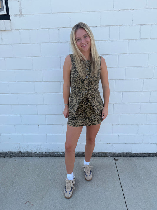 Willow leopard animal print mini skirt bows front pockets built-in shorts stretchy zip back set