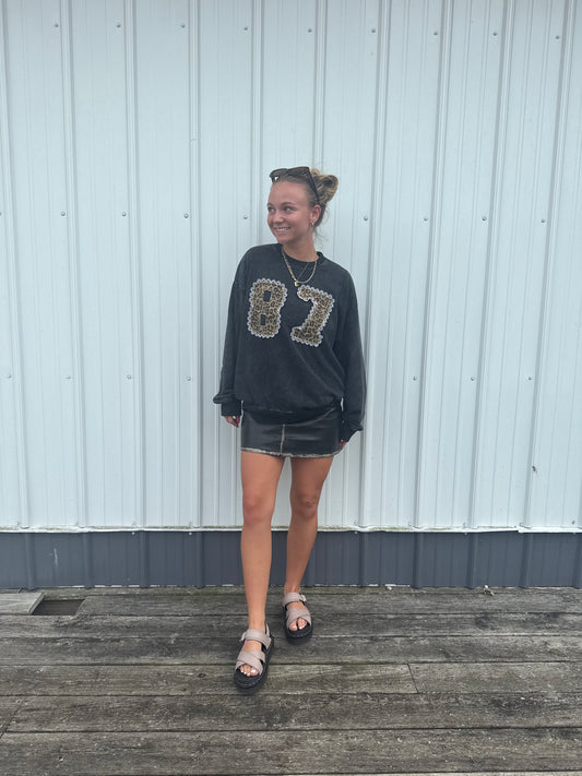 Regan 87 Leopard and Lace Crewneck Sweatshirt - Ella Chic Boutique