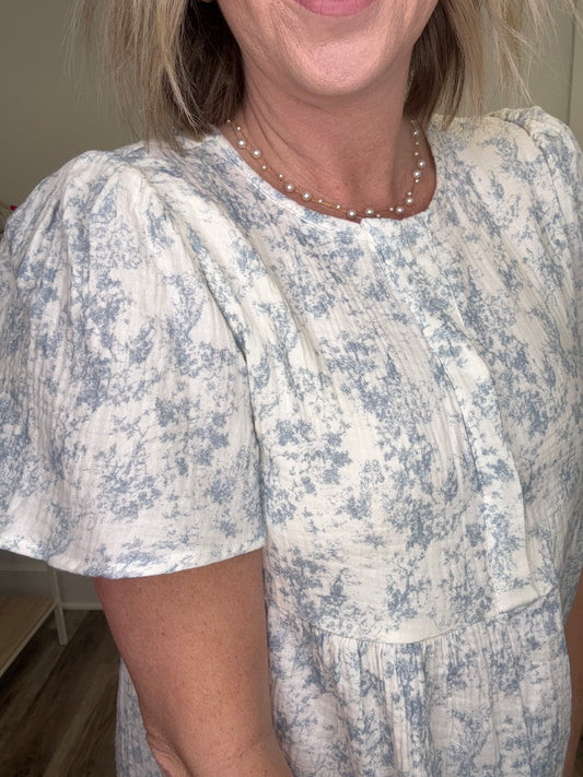 light blue print white gauze fabric shirt top Hayden LA short sleeves