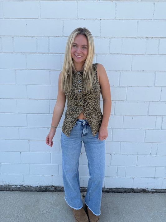 Main Strip stretchy leopard animal print vest button front sleeveless top Ella chic boutique Roanoke 