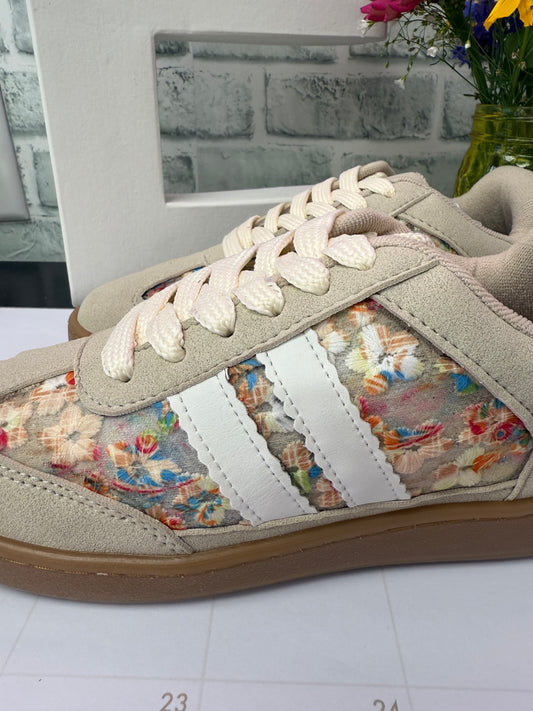 Neutral floral mesh tennis shoes sneakers makers mm taupe beige tan fall