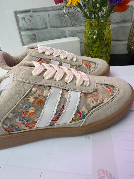 Neutral Mesh Floral Tennis Shoe