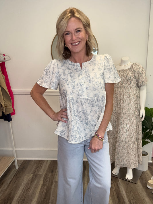 light blue print white gauze fabric shirt top Hayden LA short sleeves