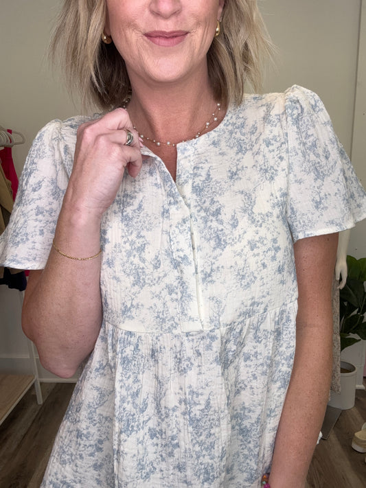 light blue print white gauze fabric shirt top Hayden LA short sleeves