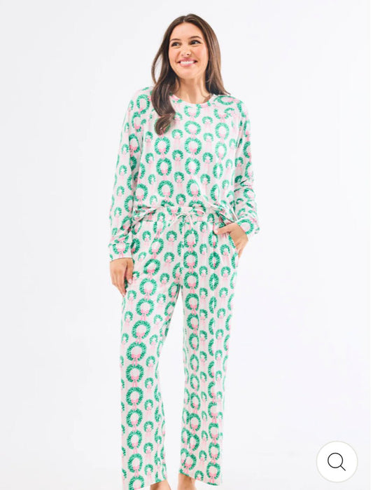 Rosy Wreaths Christmas Pajamas 230 Gifts - Ella Chic Boutique