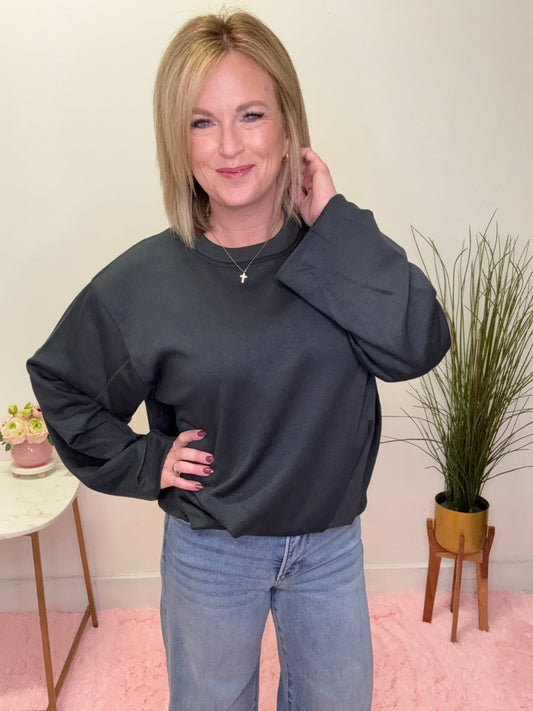 Softstreme Voluminous-Sleeve Pullover Sweatshirt Top