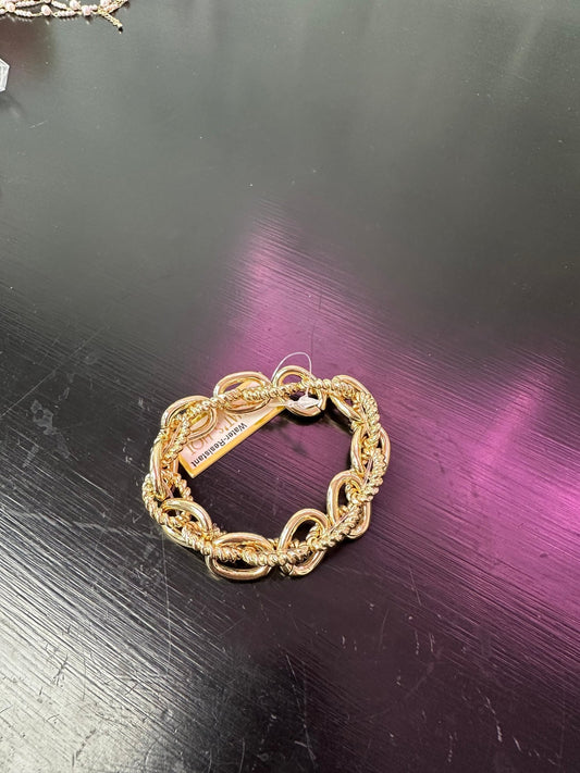 Water Resistant Interlocking Gold Chain