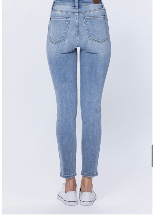 Light Wash Relaxed Fit Judy Blue Jeans - Ella Chic Boutique